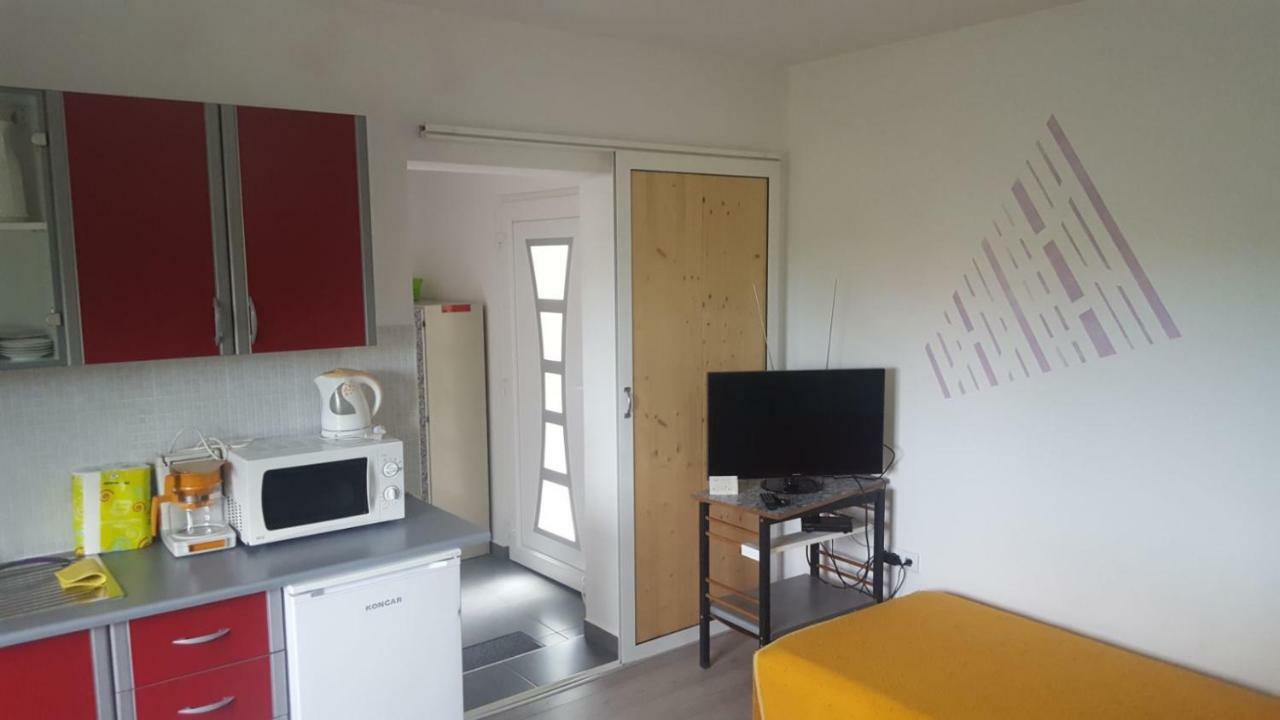 Apartment Brigitte Vrsi Luaran gambar