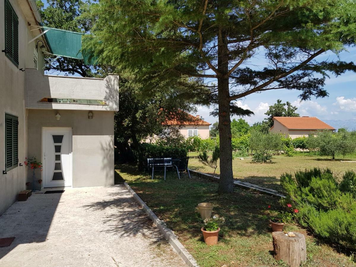 Apartment Brigitte Vrsi Luaran gambar